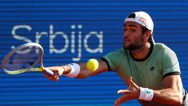 Berrettini batte il russo Karatsev e trionfa a casa Djokovic