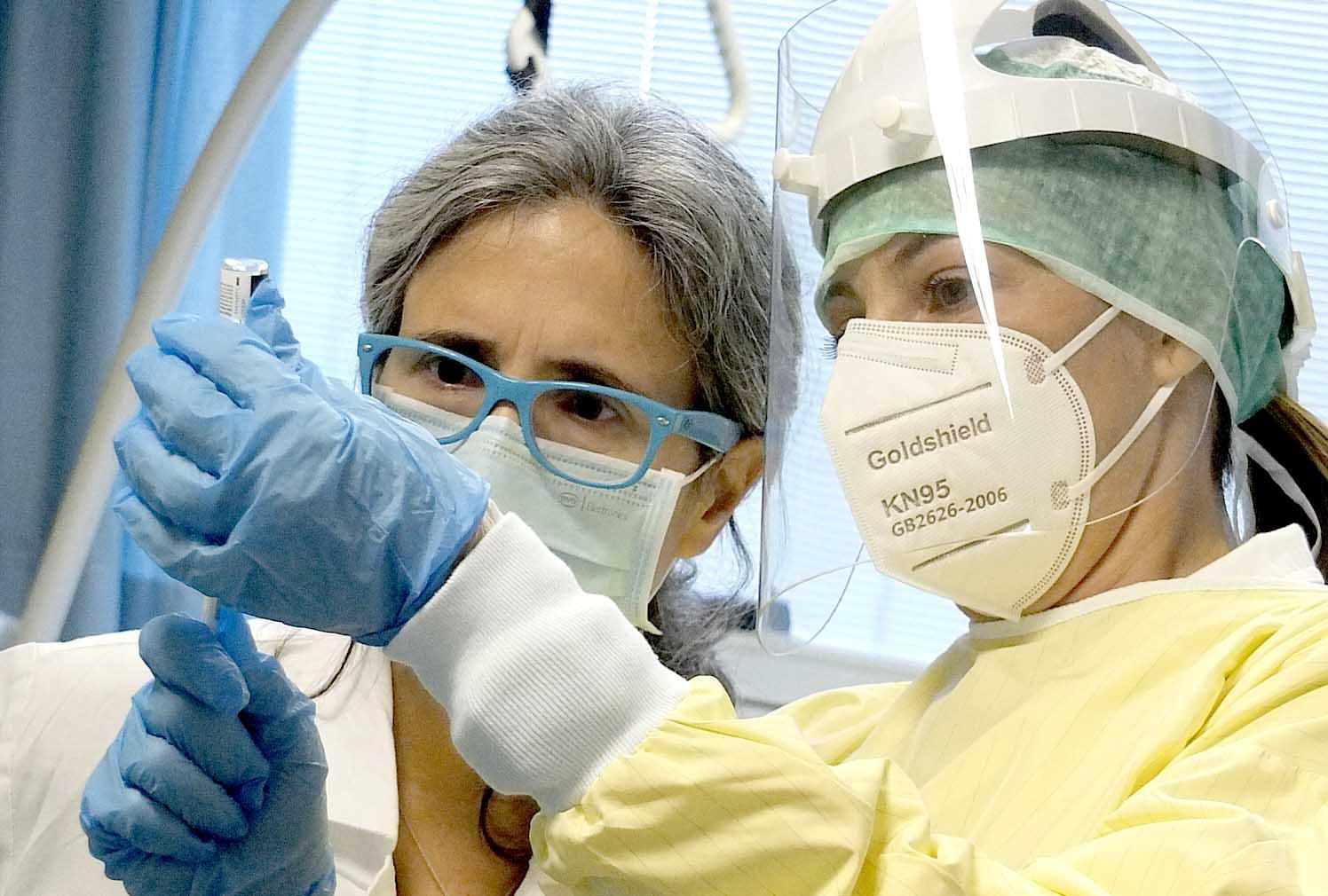 Vaccini in Toscana, over 70: come funziona il nuovo meccanismo di prenotazione