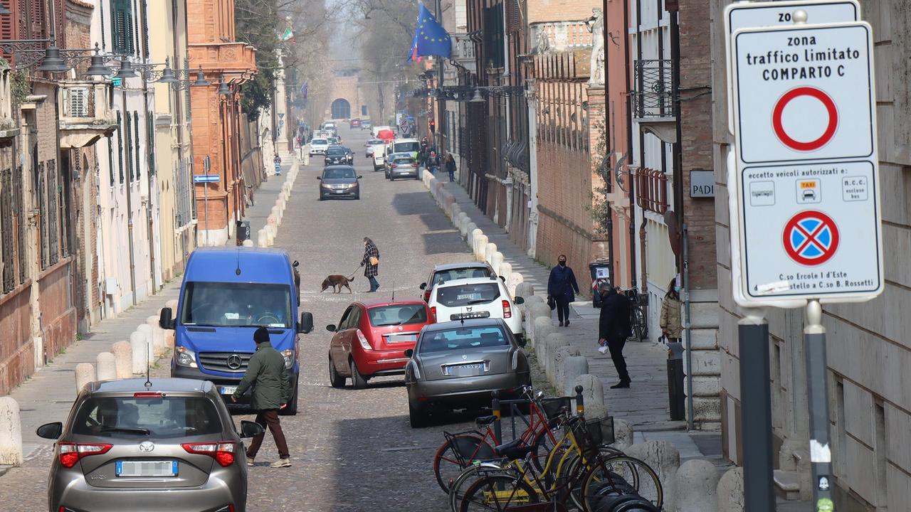 Ferrara, passa il regolamente Zlt. Respinti gli emendamenti Pd