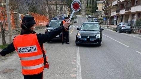 Dal Livornese a Massa con la scusa di vedere il padre, ma lui lo sconfessa