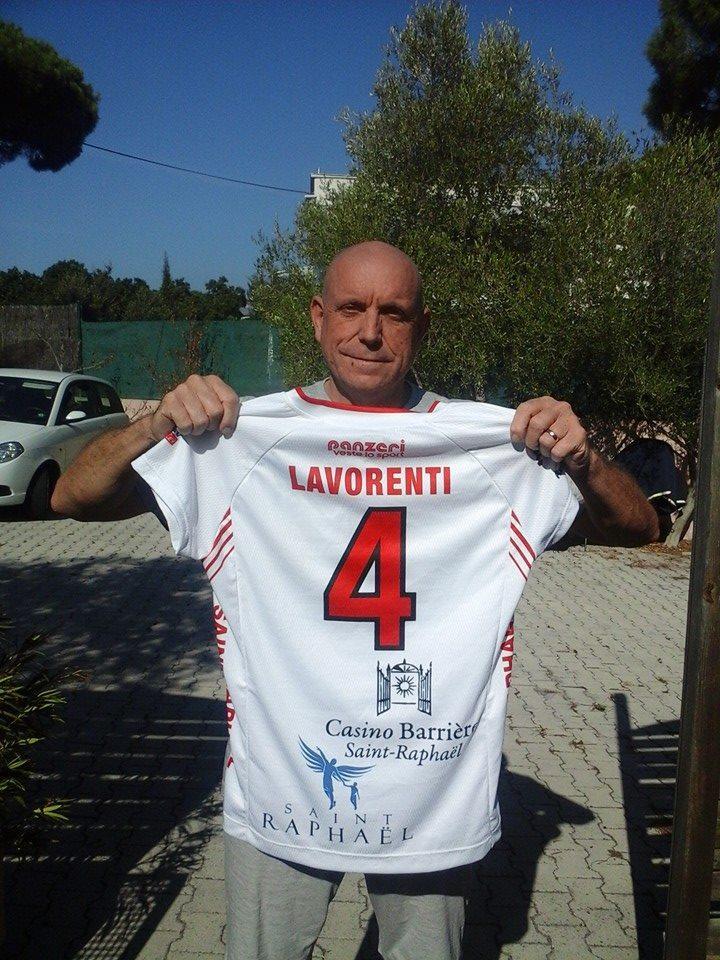 Morto a 58 anni Roberto Lavorenti: "Addio mister pallavolo, ora guidaci dal cielo"  