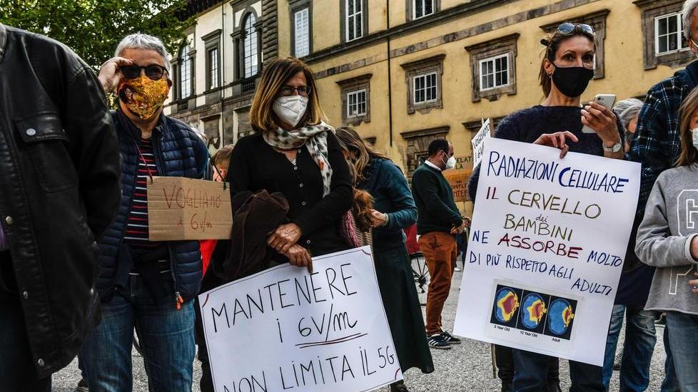 Ambientalisti contro la legge che alza i limiti delle emissioni