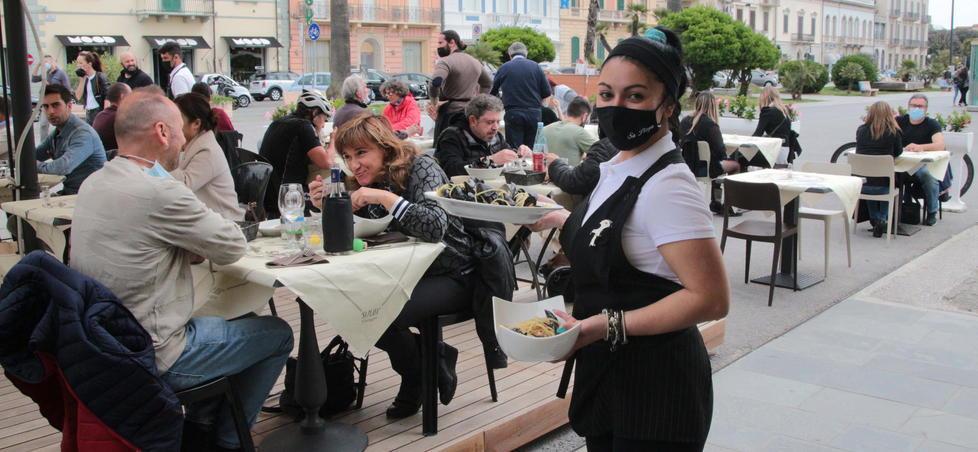 L’incognita del meteo sulle aperture serali 