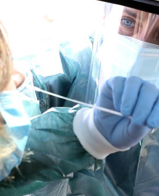 Tamponi per tutti in farmacia E sono gratis: li paga il Comune 