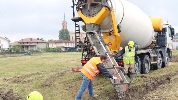 Renazzo, cominciati i lavori della nuova scuola: spazi per 335 alunni