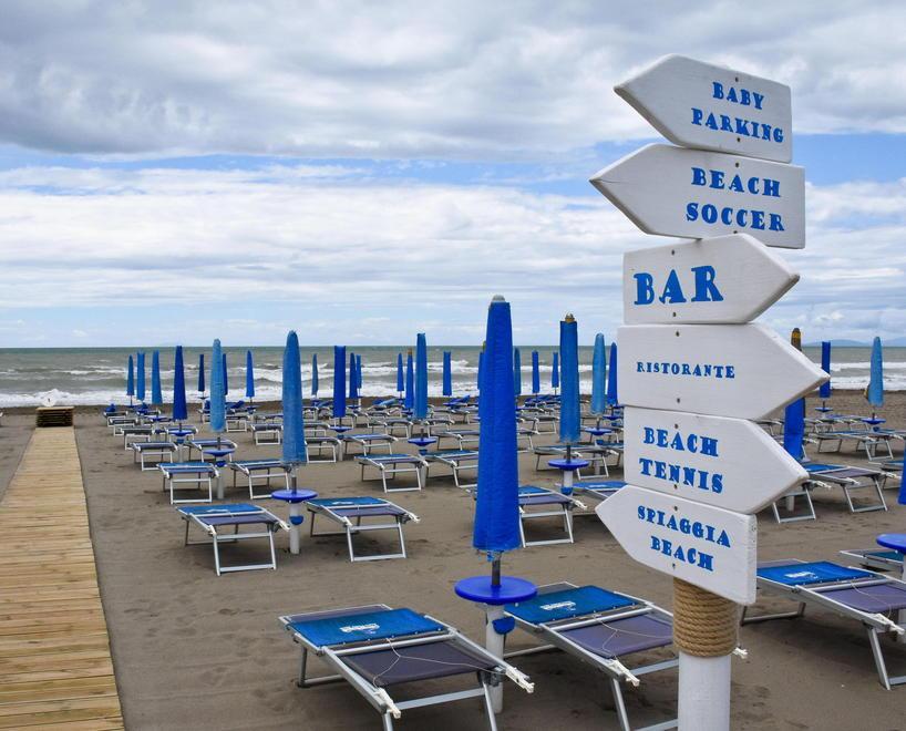 Sarà un 1º maggio con pranzo al mare e per gli ombrelloni è conto alla rovescia 