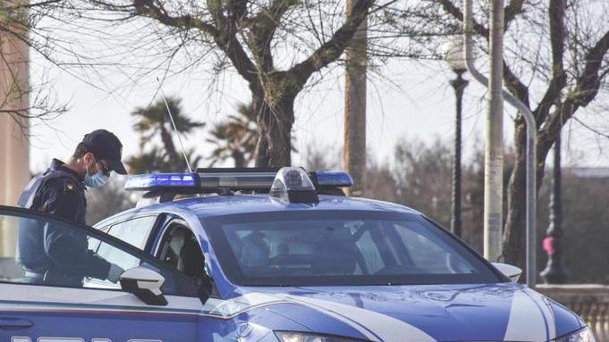 Trovati nel bar in zona arancio clienti multati, attività chiusa