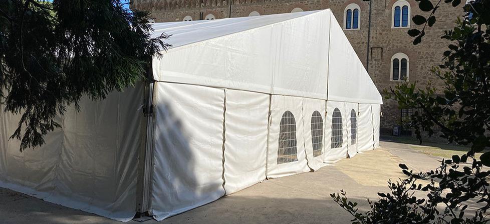 Centinaia di iscritti per due concorsi comunali e spunta il maxi tendone 