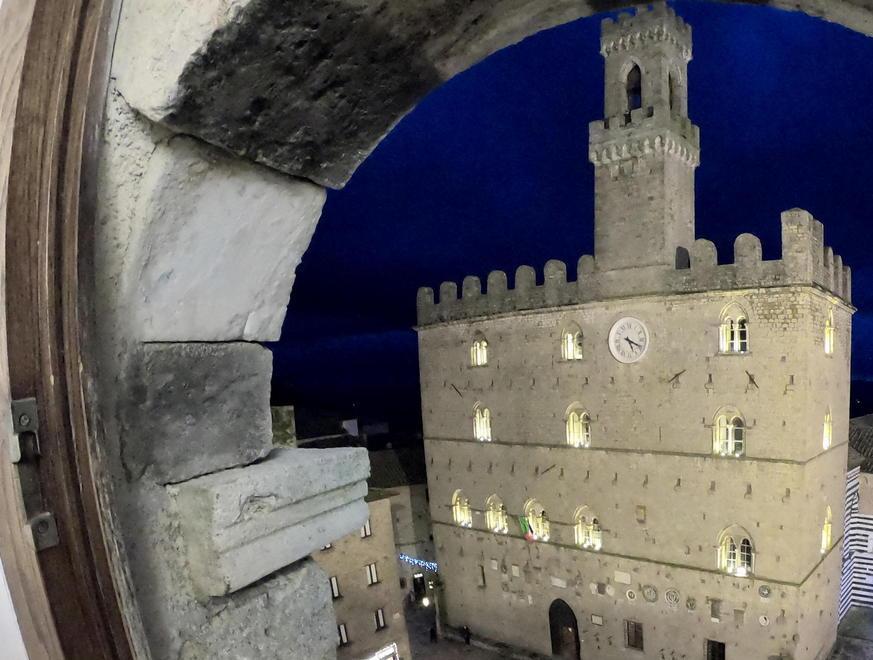 Tour tra i tesori di Volterra con biglietto unico scontato 