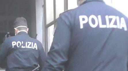Abusi su minorenni, arrestato sacerdote