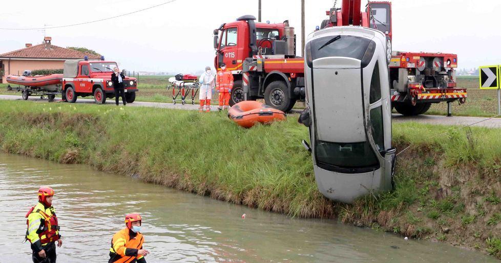 Salvo dopo il volo nel canale 