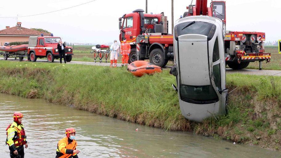 Salvo dopo il volo nel canale