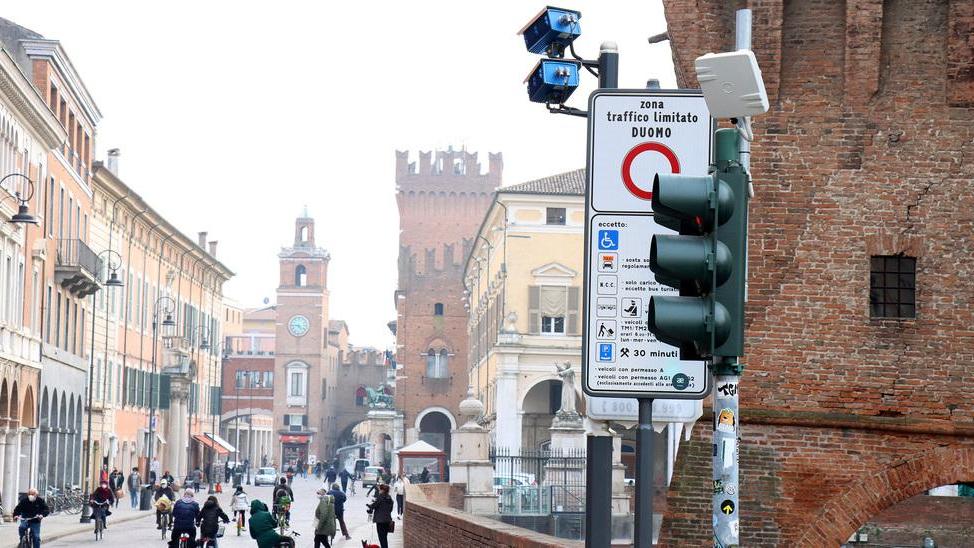 Sconti ai mezzi “green” e carnet per gli ingressi