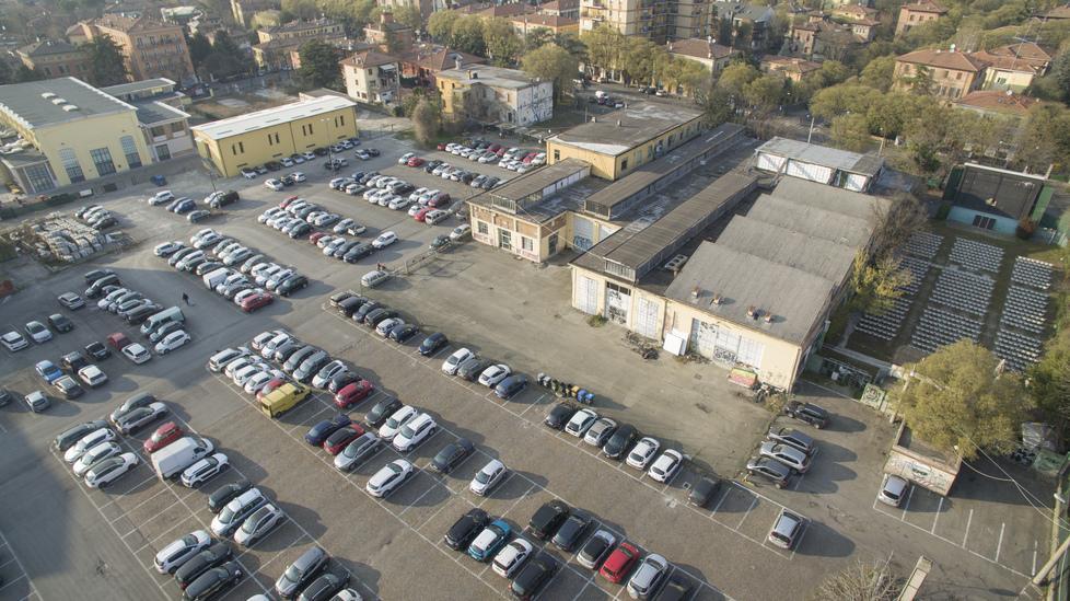 Ex Amcm, lunedì chiude il parcheggio 
