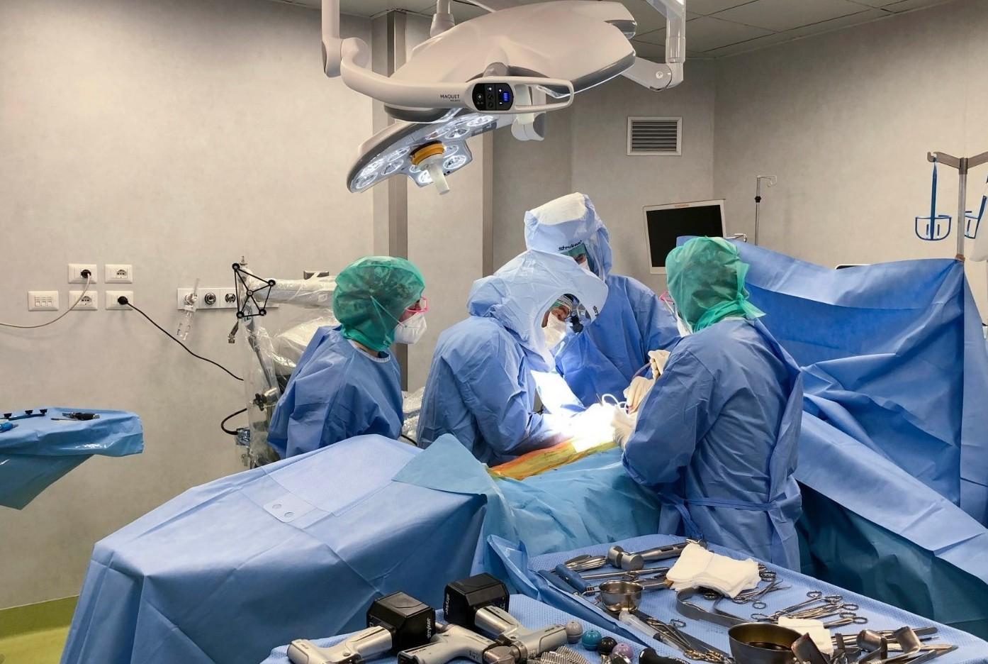 Al Policlinico un robot per la protesi dell’anca