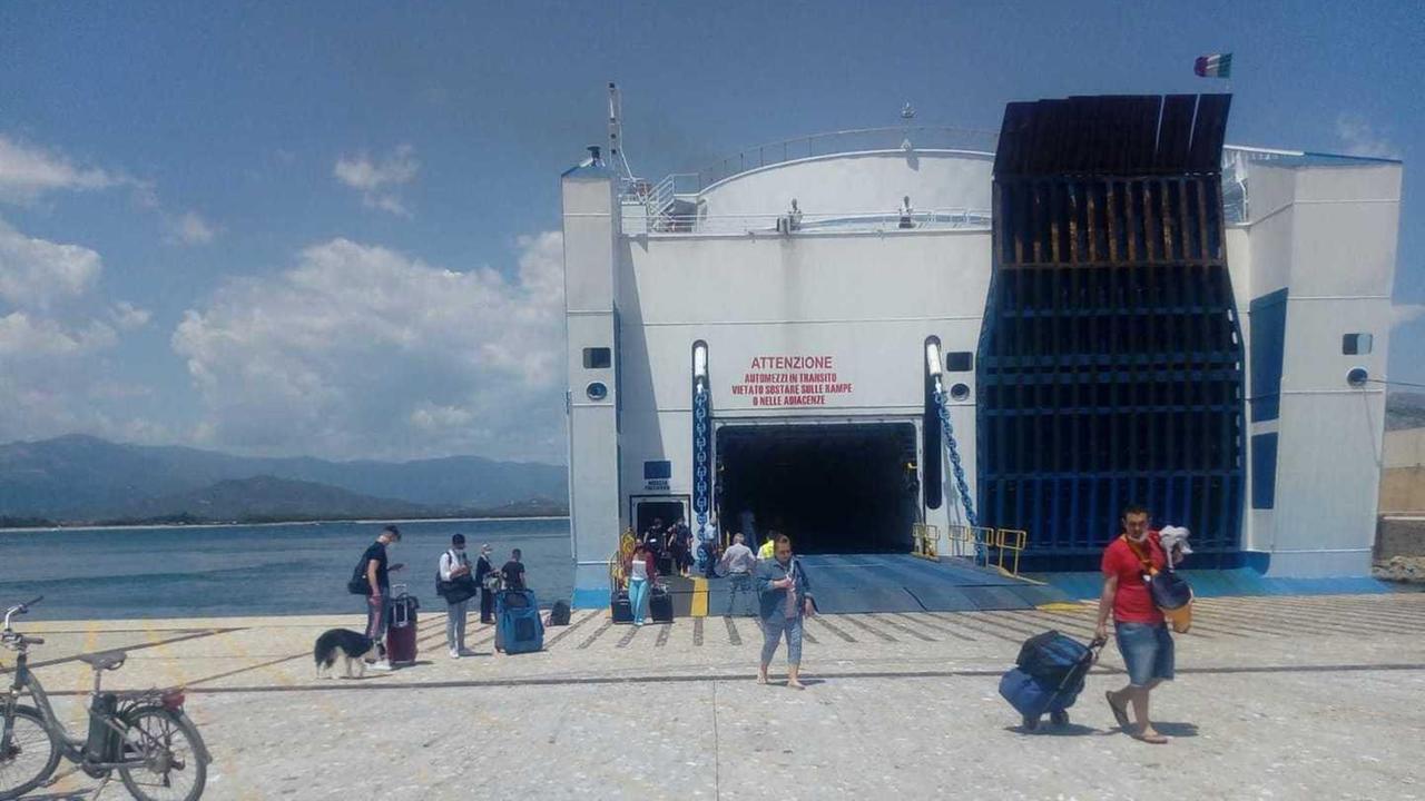 Navi dal 30 giugno stop alla Civitavecchia Arbatax