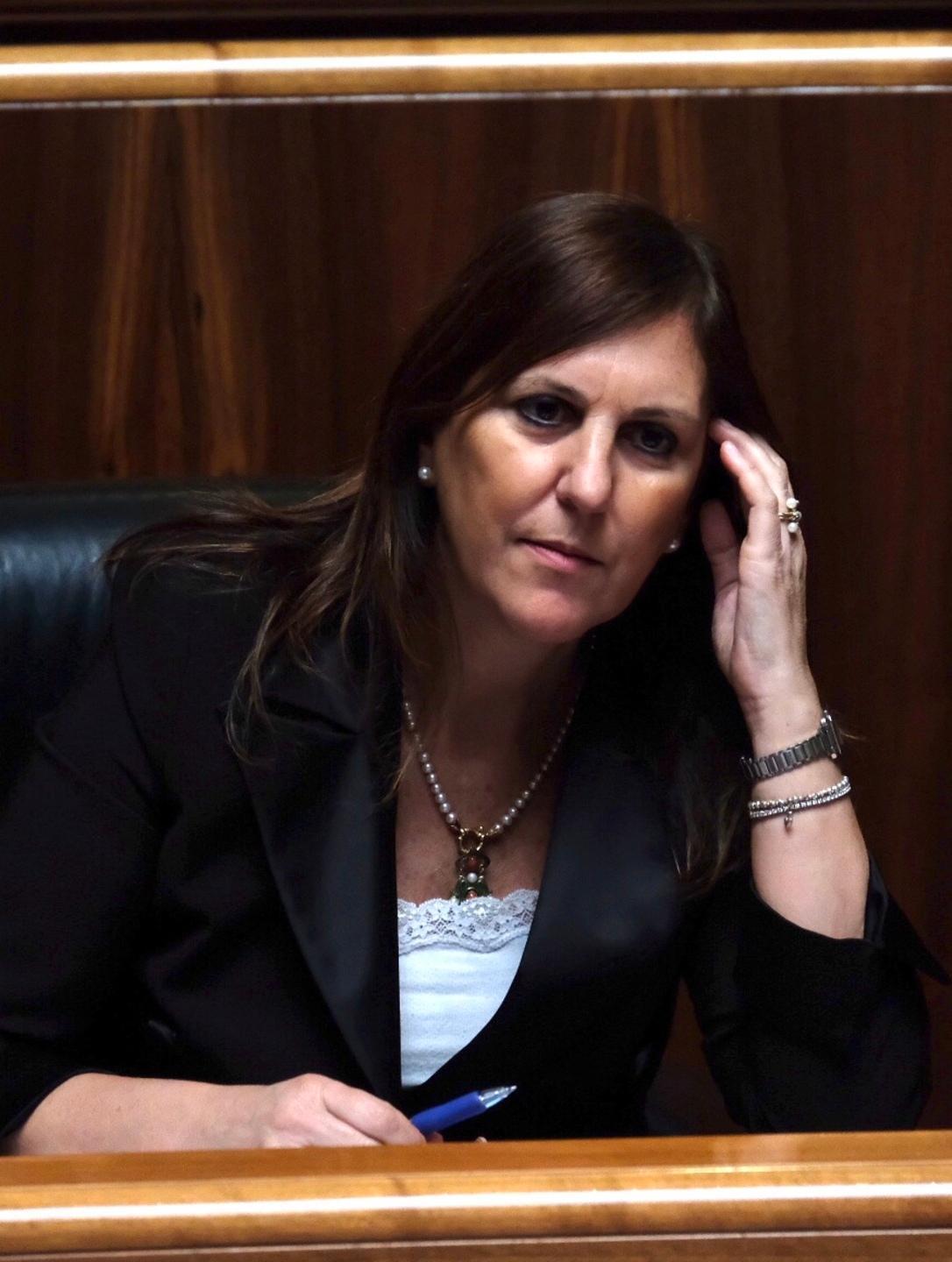 Da destra a sinistra un coro di delusione 