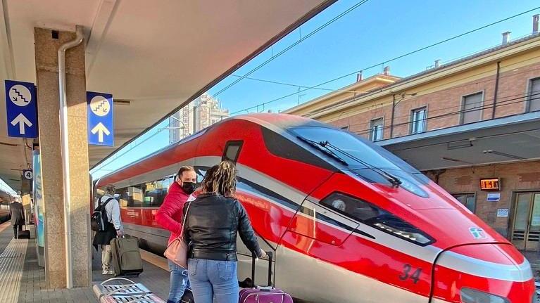 Treni ad alta velocità, prove di ripartenza. Le soste a Ferrara ancora ad andamento lento