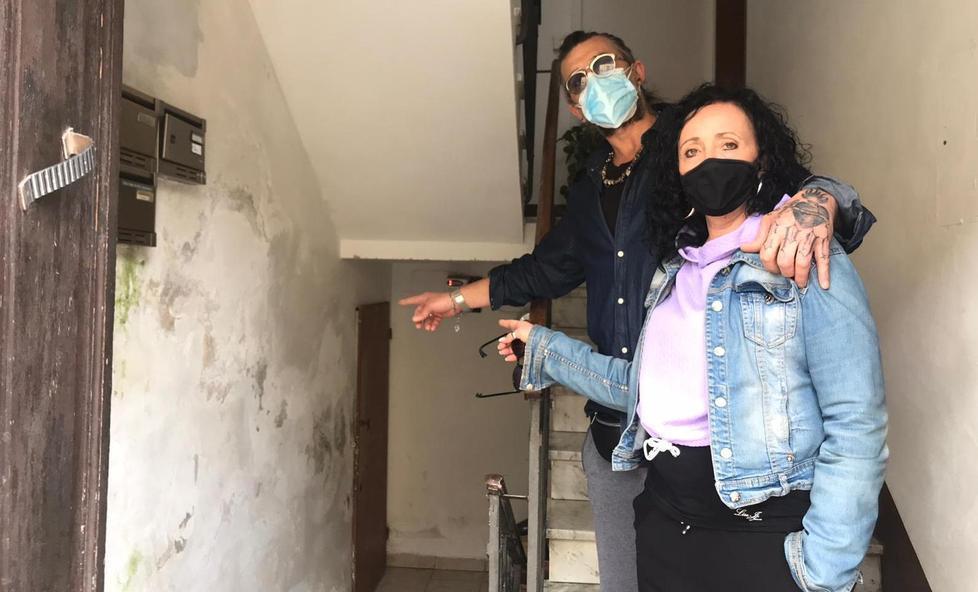 Infiltrazioni e muffa nelle case popolari di Portoferraio: «Si deve intervenire, così è pericoloso» 