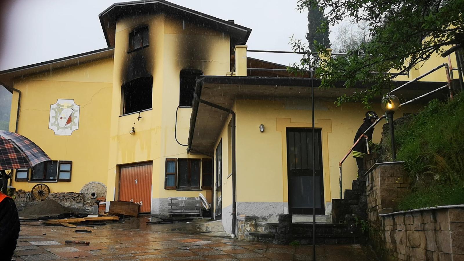 Esplosione in una villetta di Ponte di Catagnana, ferito un 59enne 