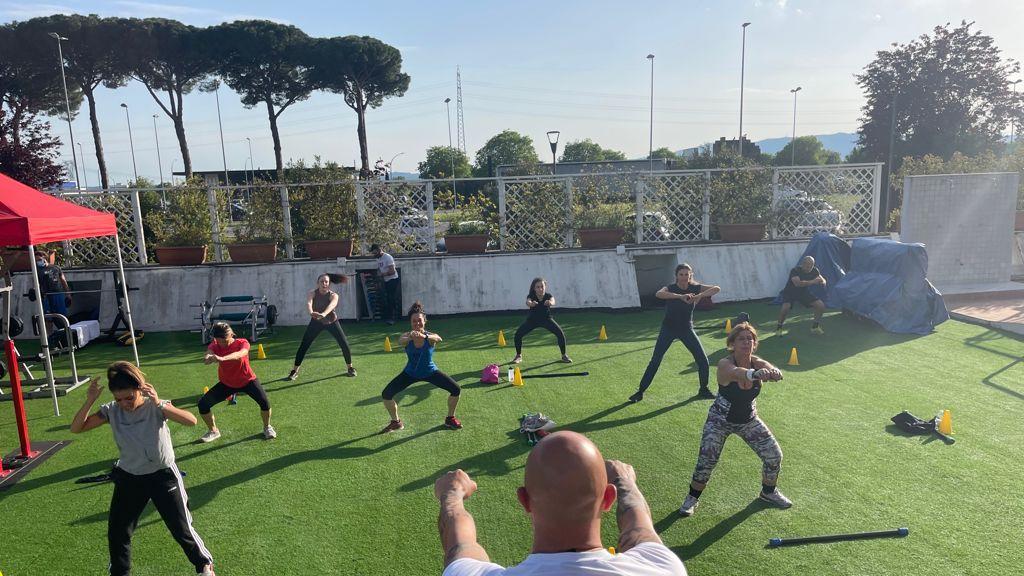 Esercizi all'aperto per la palestra Universo