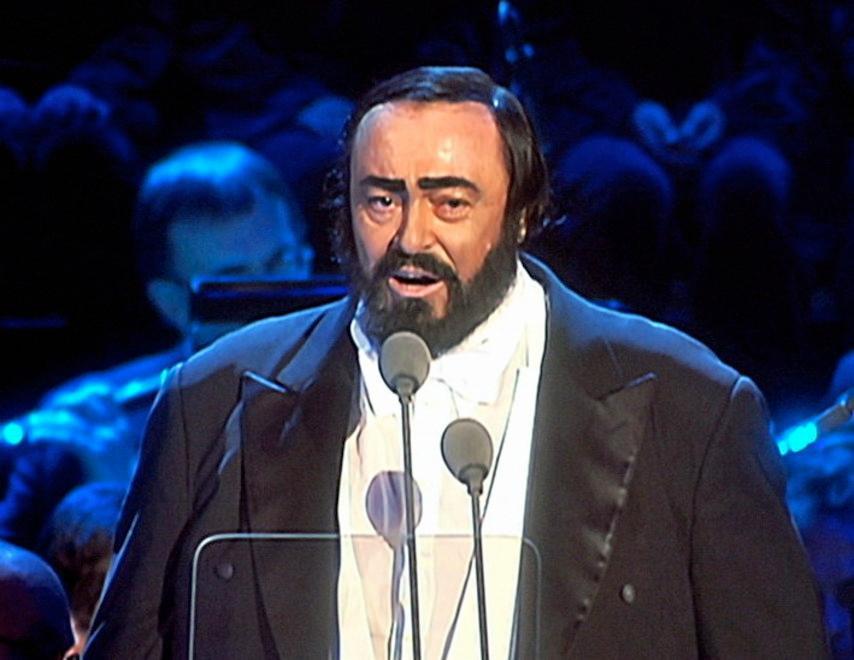 Pavarotti, debutto e trionfo «Che gioia, il teatro esplose» 