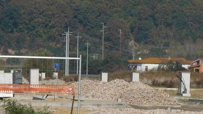 Terra avvelenata, scatta la richiesta: tre milioni di danni per gli anni di stop
