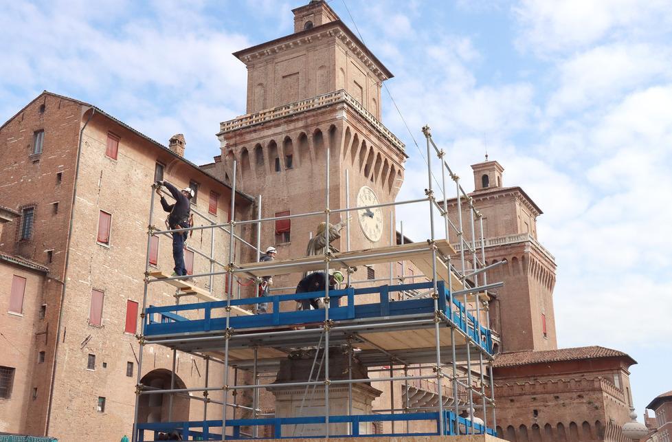 Il cantiere “aperto” per la statua di Savonarola 