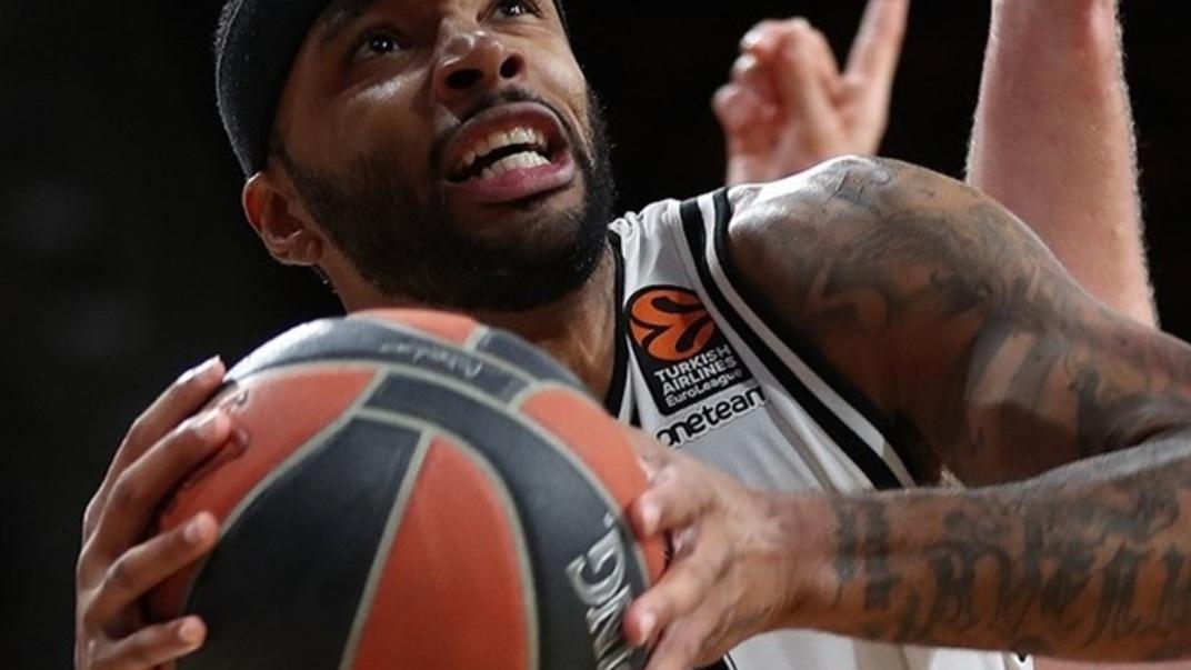 Milano fallisce il primo match ball
