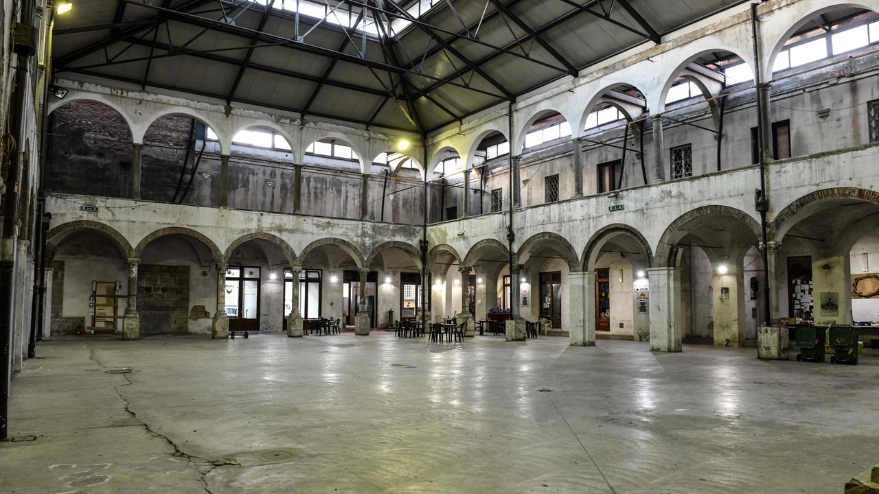 Nuove tariffe per ambulanti, negozi e ristoranti: canone unico, quanto si paga