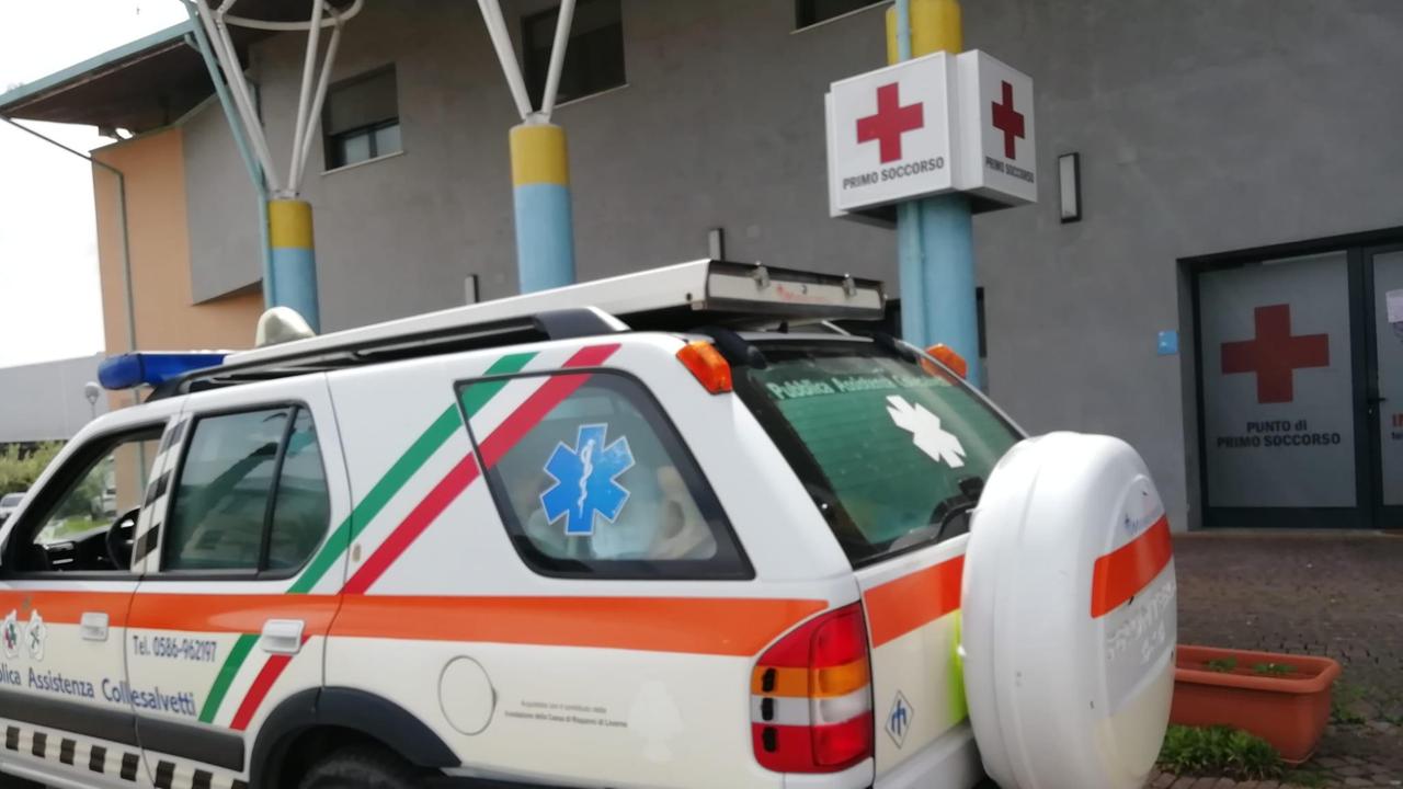 Il punto di soccorso della Pubblica assistenza di Collesalvetti all'interporto "Amerigo Vespucci"