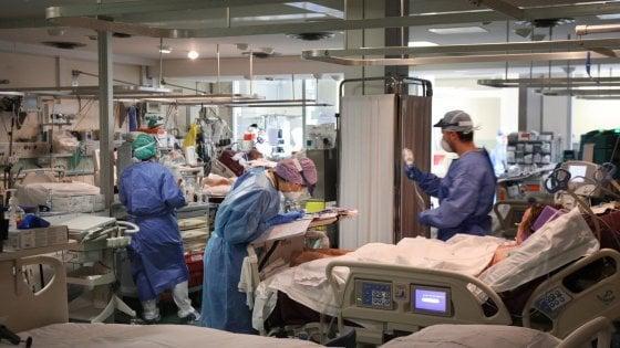 Covid, 71 contagiati e altri tre decessi a Prato, l'incidenza scende a 242