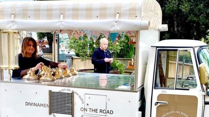Eleonora Baragatti con l’Ape-gelateria