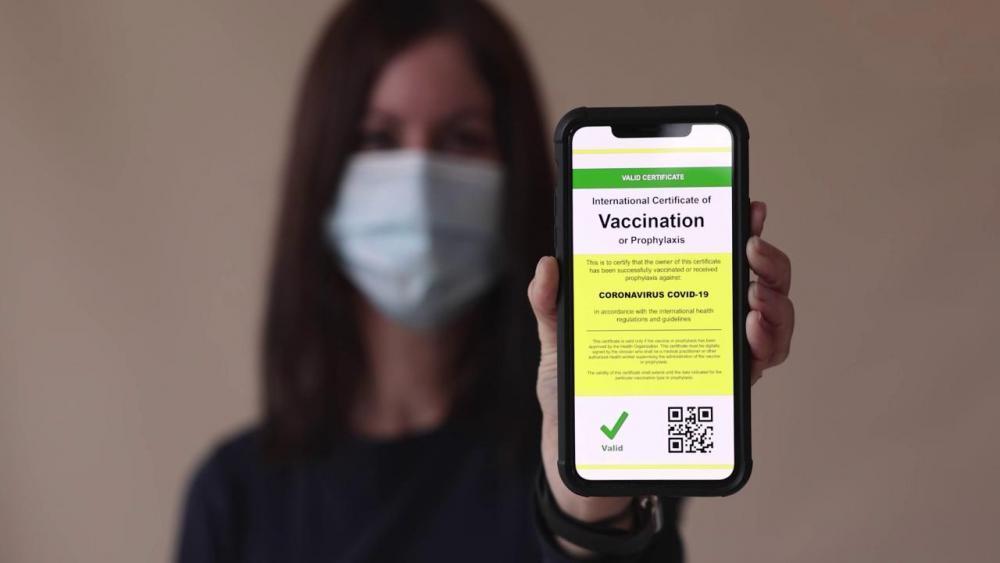 Il "green pass" per ora è soltanto una bufala