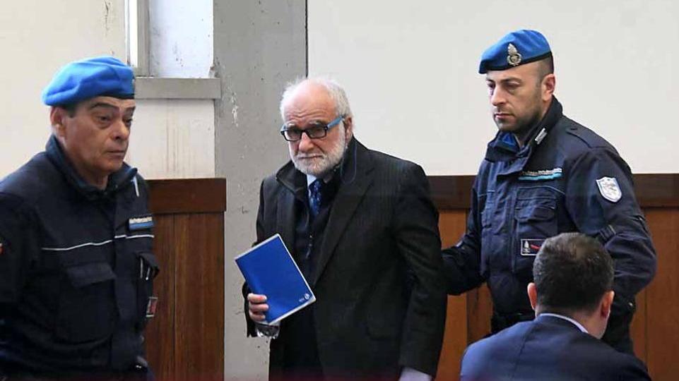 Botte all’agente in carcere: Casonato condannato