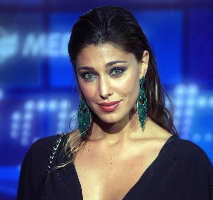 Alle cave arriva Belen Rodriguez Tre giorni di scatti blindati
