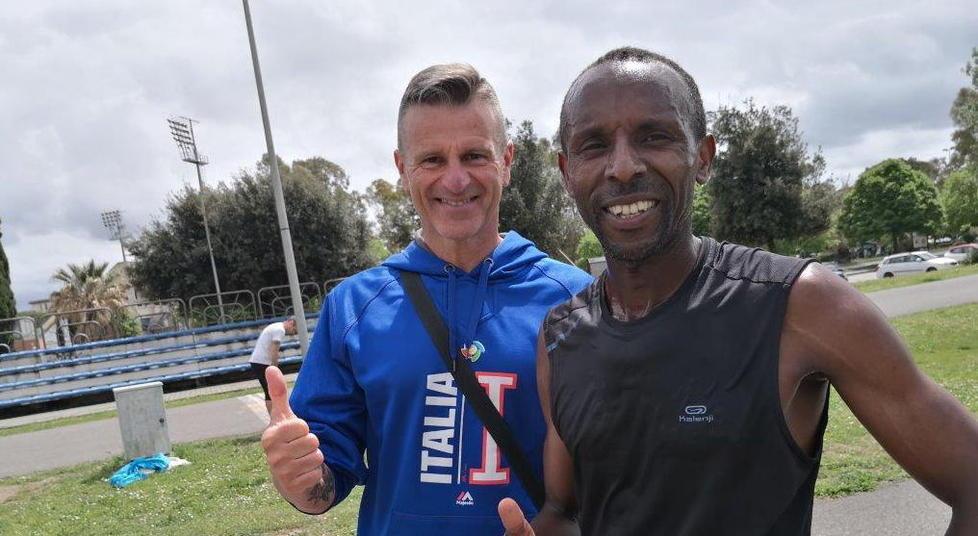 Nshimirimana migliora di un secondo esatto il record dei 5 km al parco