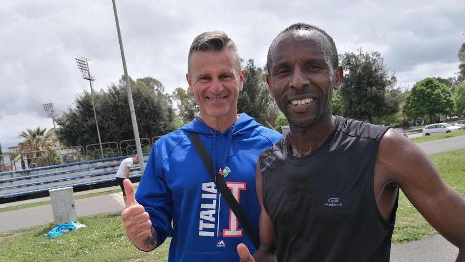 Nshimirimana migliora di un secondo esatto il record dei 5 km al parco