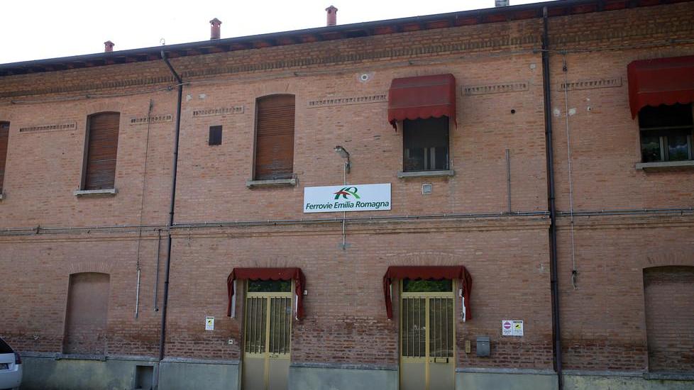 L’appello del Comune alla Regione: «Va riaperta la stazione di Migliarino»