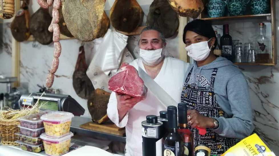 La tradizione della norcineria salvata da Simone e Inalvis «Crediamo in Corazzano»