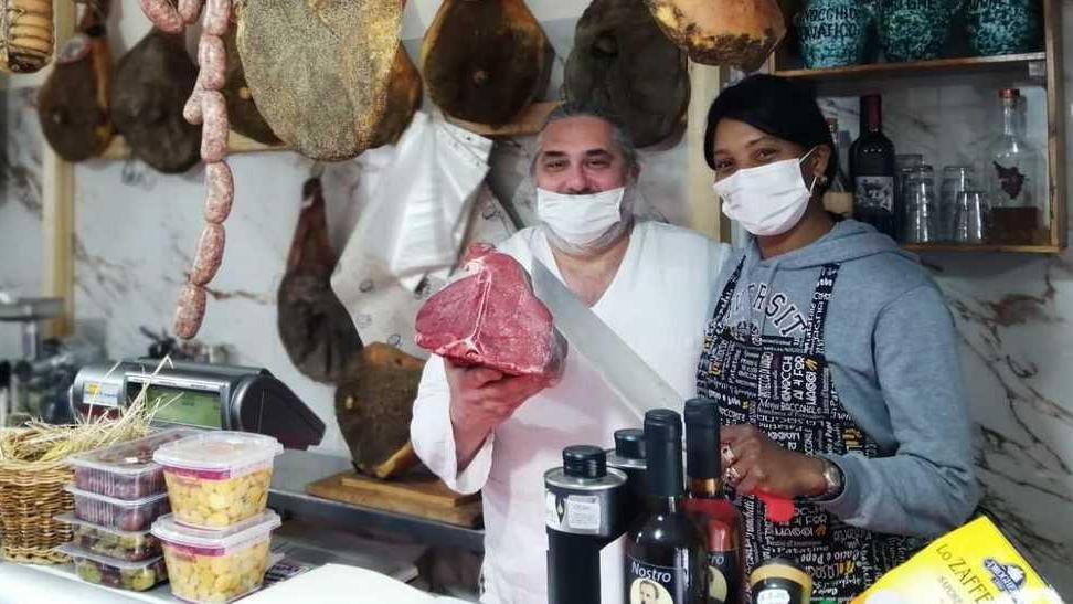 La tradizione della norcineria salvata da Simone e Inalvis «Crediamo in Corazzano»