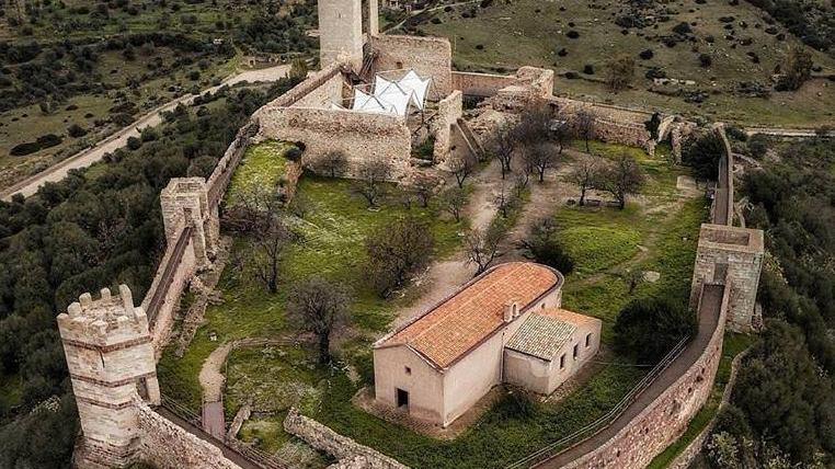 Nuovi cantieri al castello e alla Marina