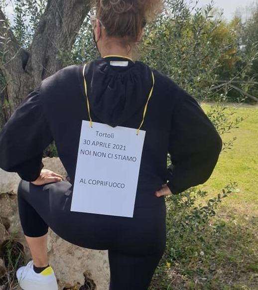 “Tortolì noi non ci stiamo” i commercianti in piazza 