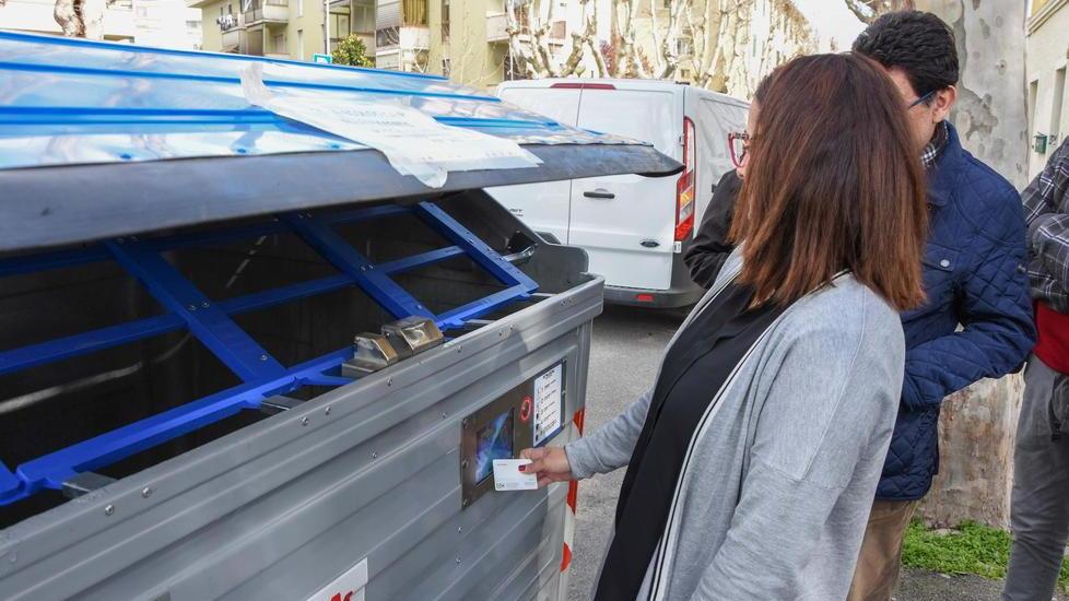 Due giorni “di lezione” sull’uso della Sei card per conferire rifiuti