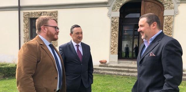 Tre sindaci in coro «Serve accelerare sulla vaccinazione» 