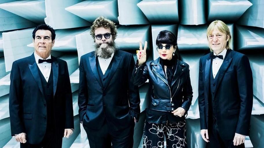Extraliscio, quel punk da balera che sa di folk «Il nostro omaggio ai supereroi della musica»
