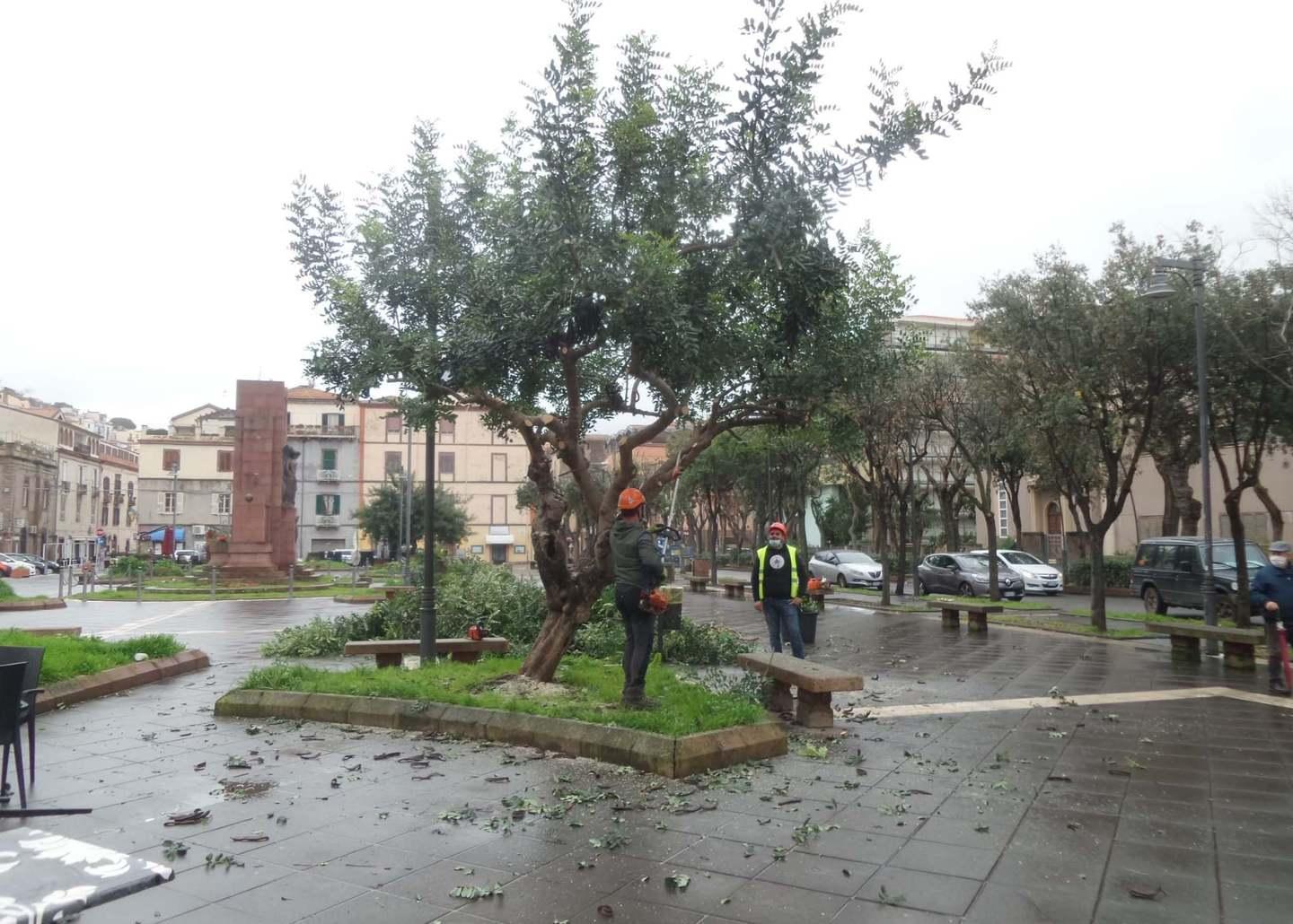 Bosa rimette mano al verde pubblico 
