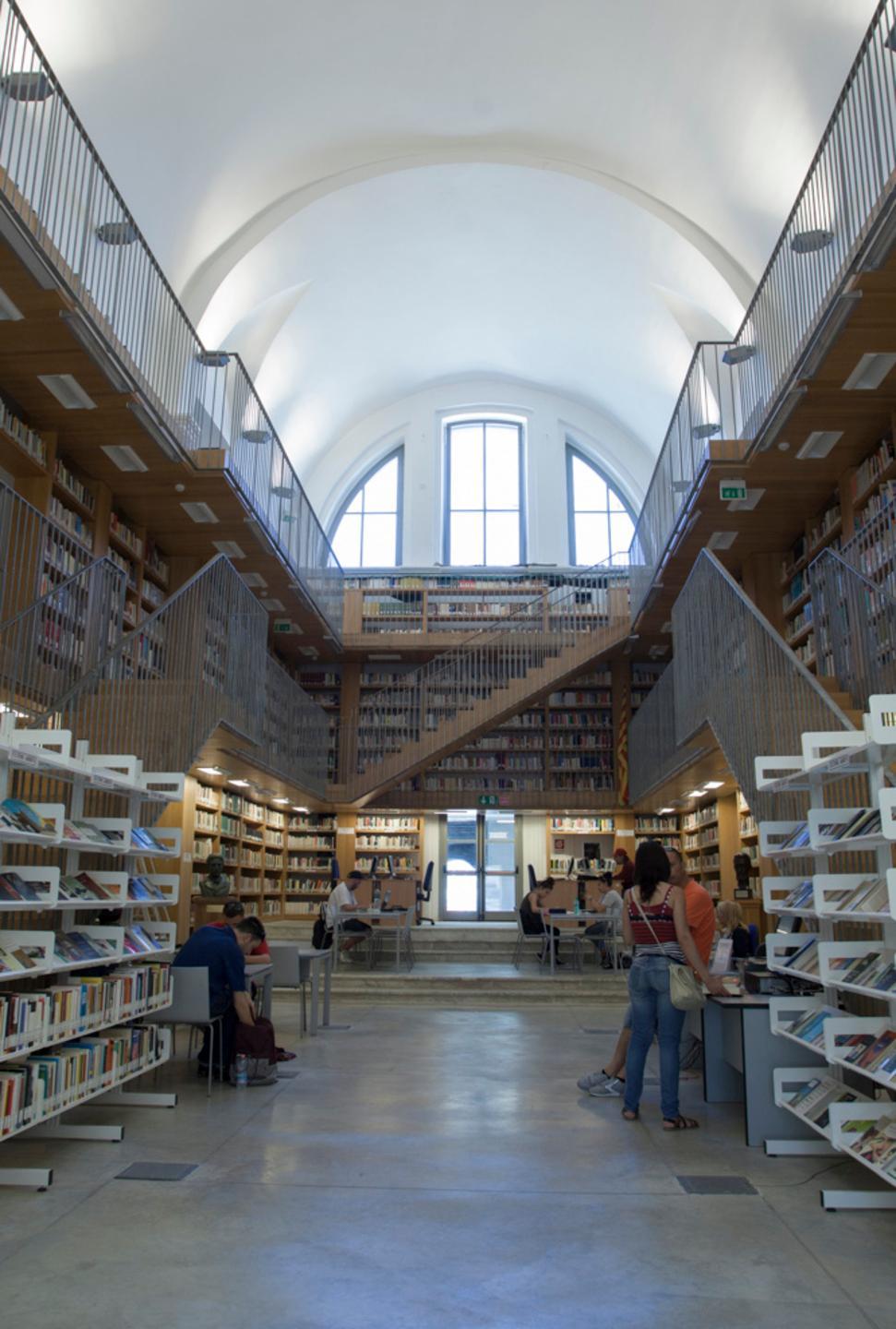 La biblioteca comunale riapre al pubblico