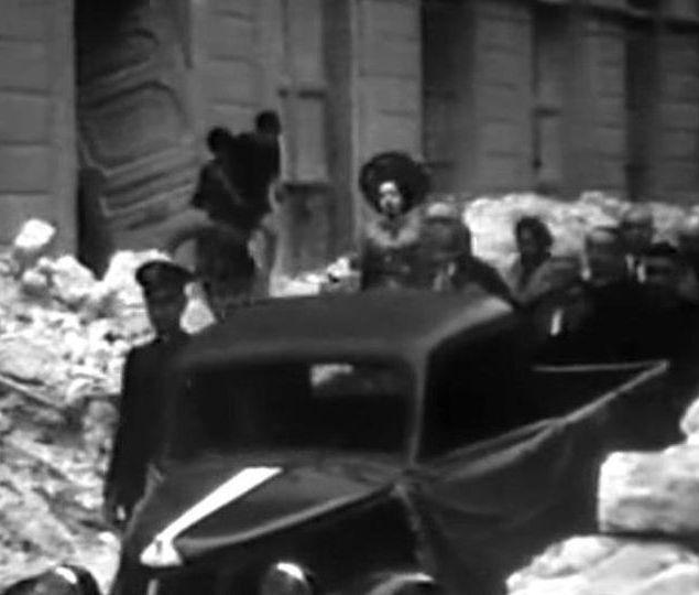 Prima del virus solo le bombe hanno costretto il martire a un silenzioso trasferimento 