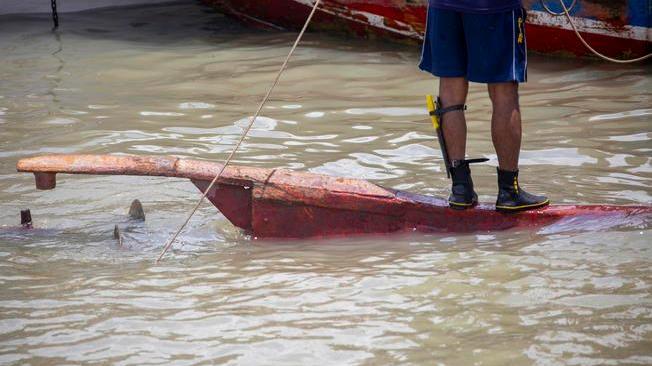 Bangladesh, scontro tra due barche sul fiume: almeno 25 morti